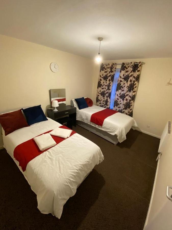 2 Bedroom Lovely Apartment In Woolwich London Eksteriør billede